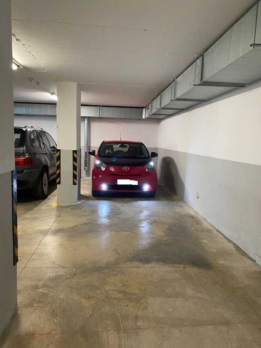 Подземно паркомясто в  кв. Бриз