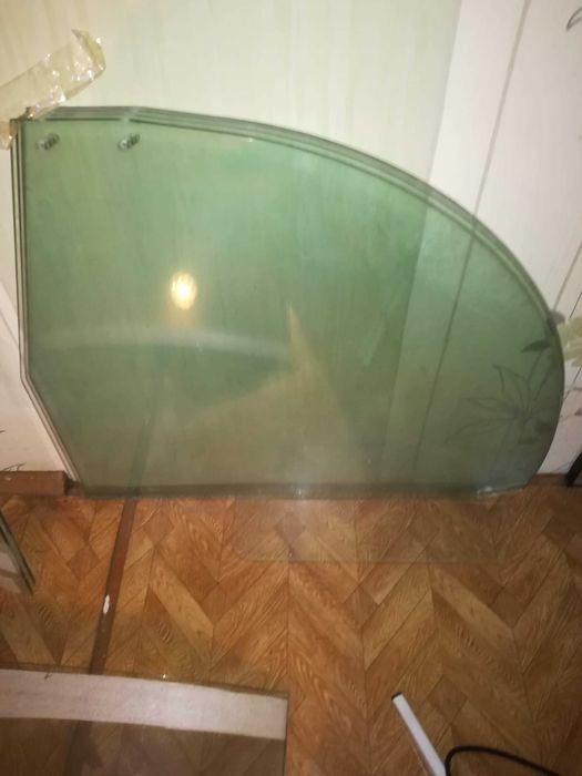 Стекло для гастрономических холодильников