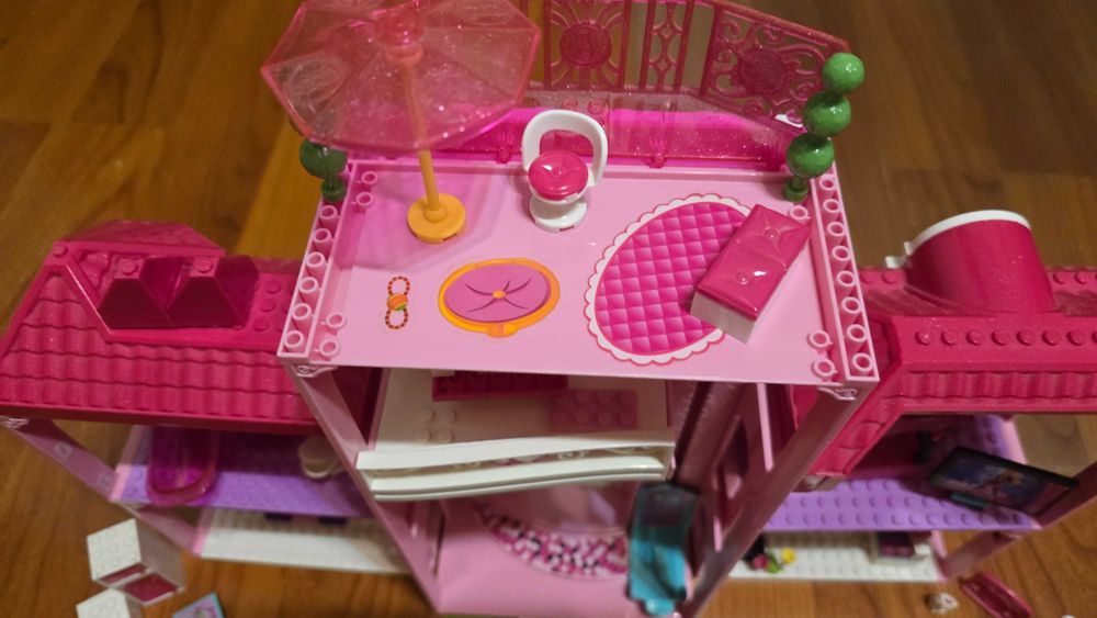 |Casa - Mega Bloks Barbie: Build 'n Style Luxury Mansion