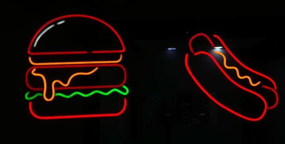 Led neon sotiladi Burger 50 sm ga 50 sm  Xoddog 60sm ga 30 sm