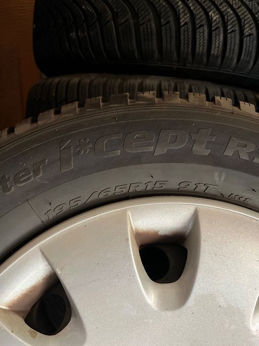 Set 4 roți de iarnă cauciucuri + jante 195/65R15