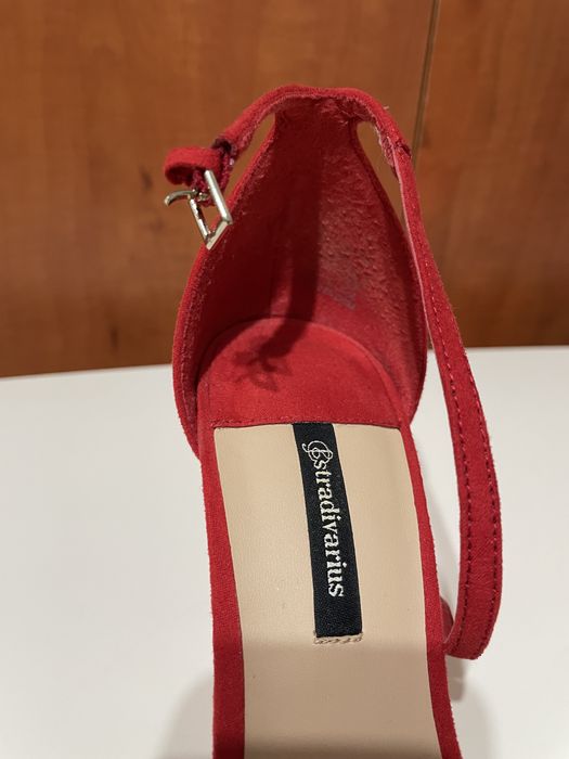 Sandale straduvarius