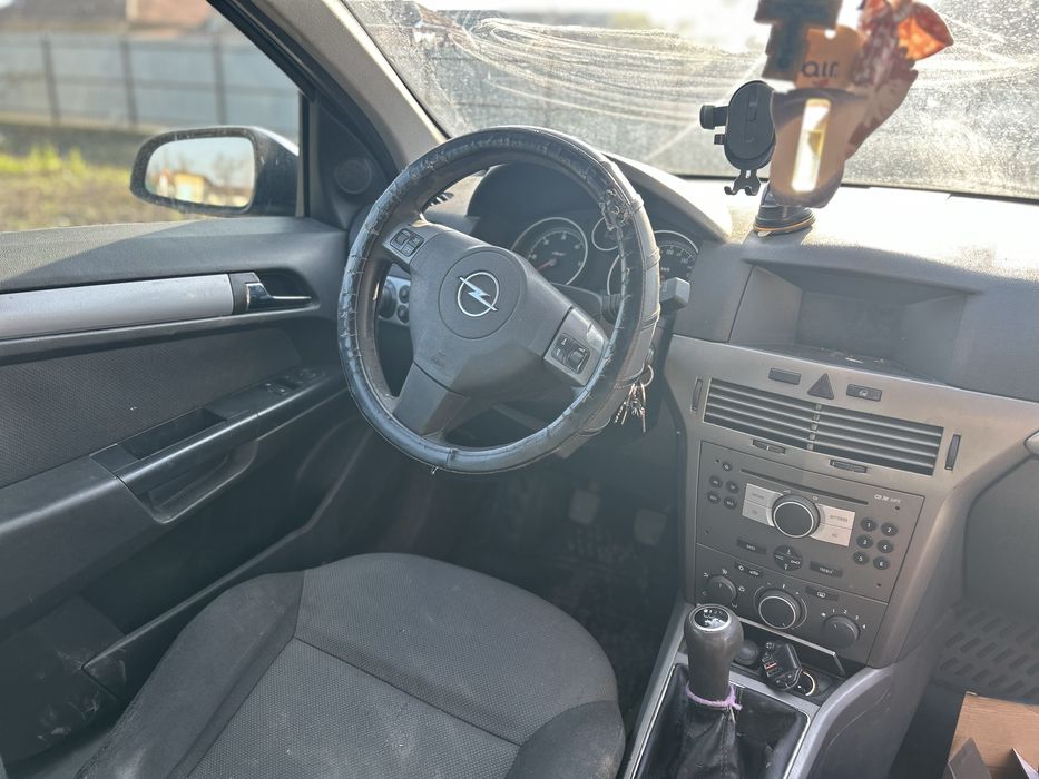 Opel astra H an 2006 km reali.