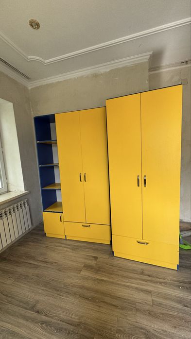 Продам 2 шкафа в детскую комнату