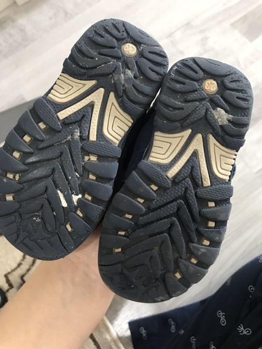 Продам сандали 23 размер