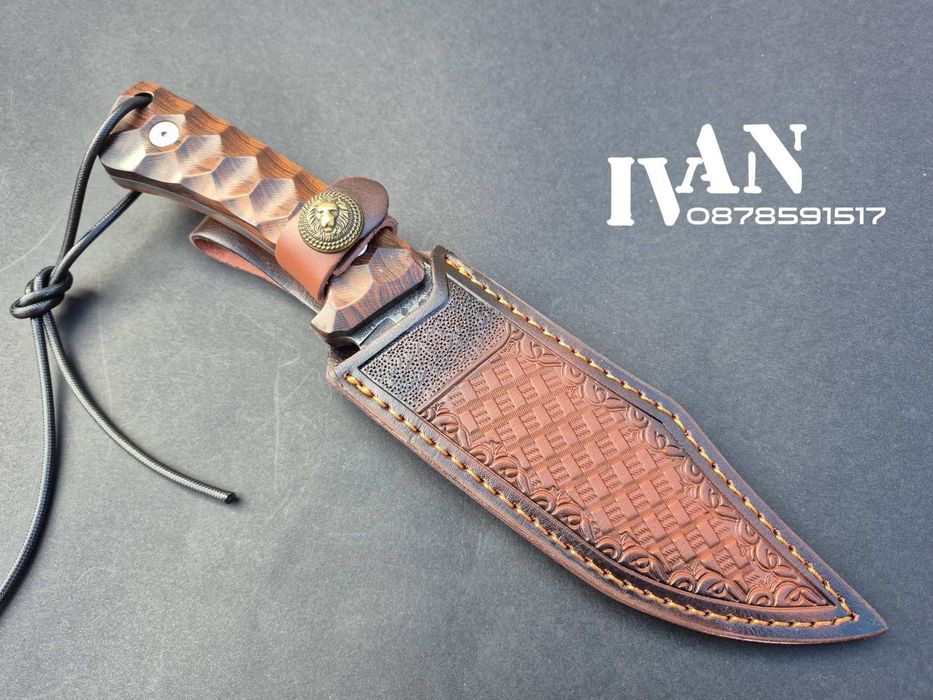 Ловен нож от Дамаска стомана 67 слоя и сърцевина VG10 с кожена кания