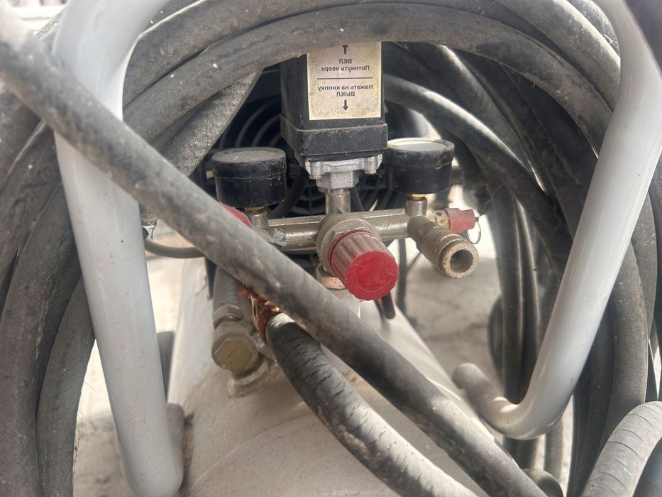 Воздушный компрессор alteco 50л производительность 400л