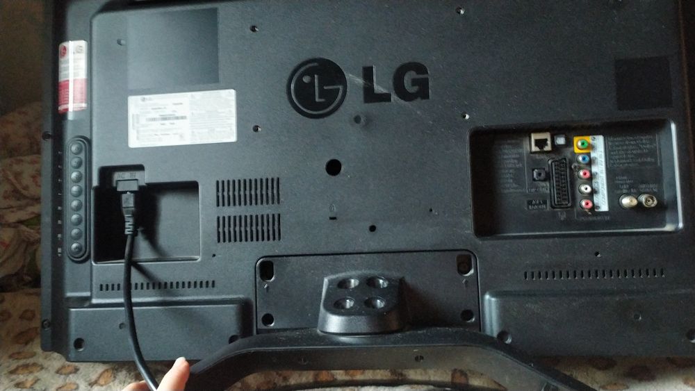 Продам телевизор lg