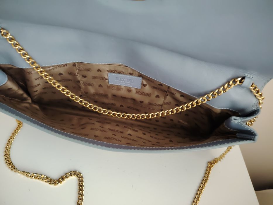 Moschino чанта от естествена кожа