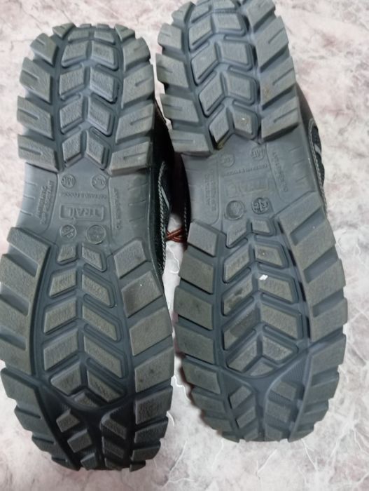 Продам мужской обувь