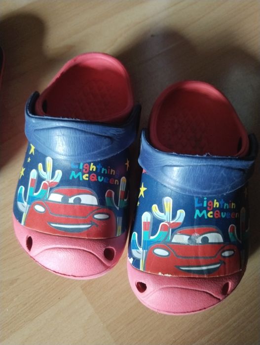 Продам детские сланцы