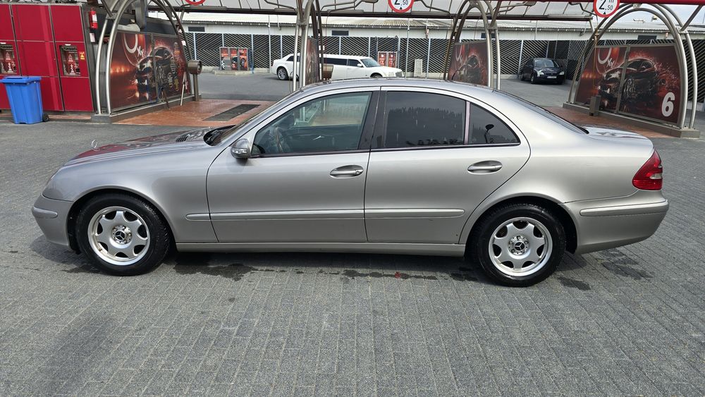 Mercedes w211 e class 2.2
