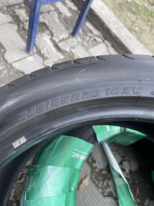 Yokohama  245/45R20