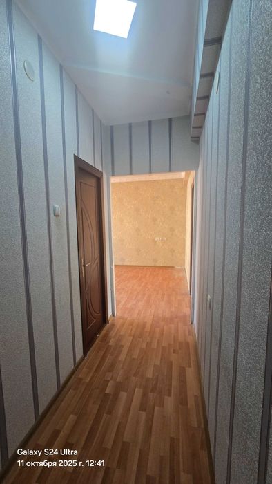 Продается квартира на массиве Сергели 6А