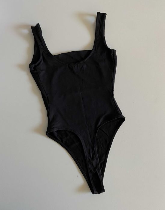 Бодита, потници и други - Bershka, New Yorker и Stradivarius