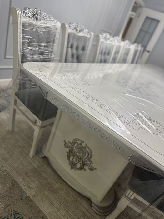 Стол стулья гостевой