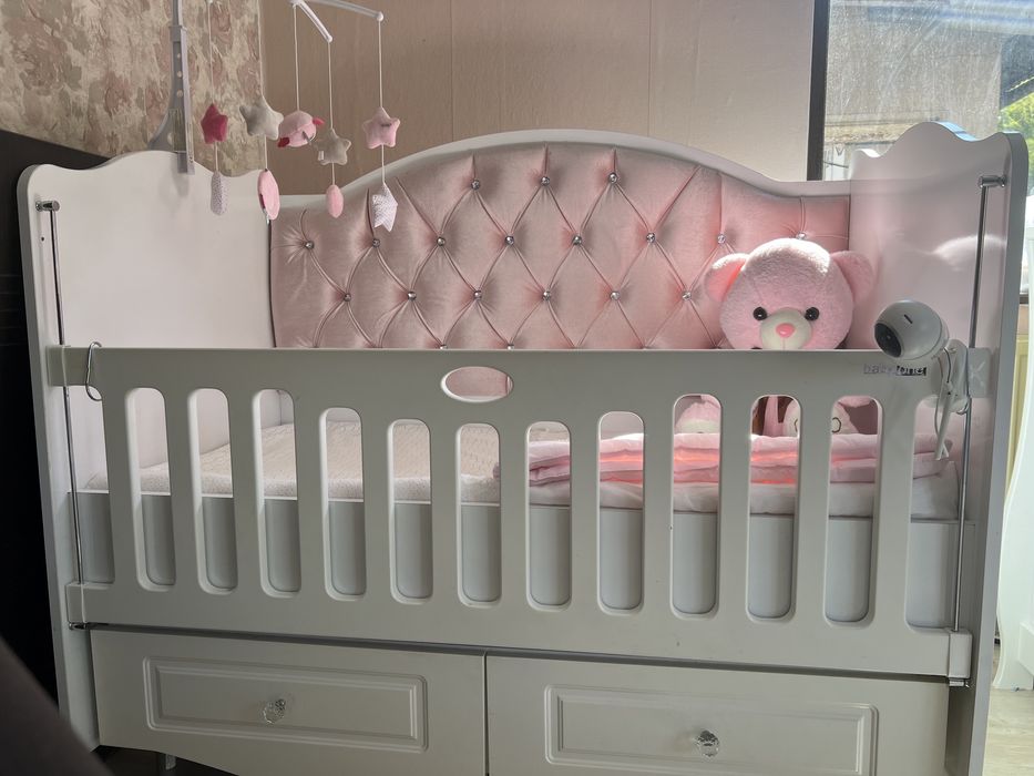 Бебешко легло/кошара/ тапицирано