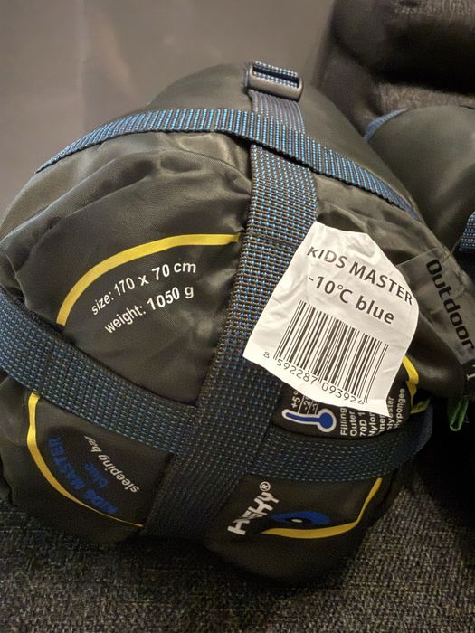 Vand saci de dormit pentru copii marca Husky