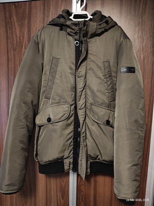 Vând giaca, mărimea Xl