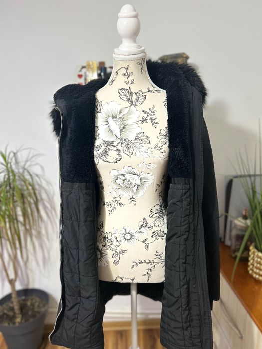 Geacă ZARA îmblănită nouă