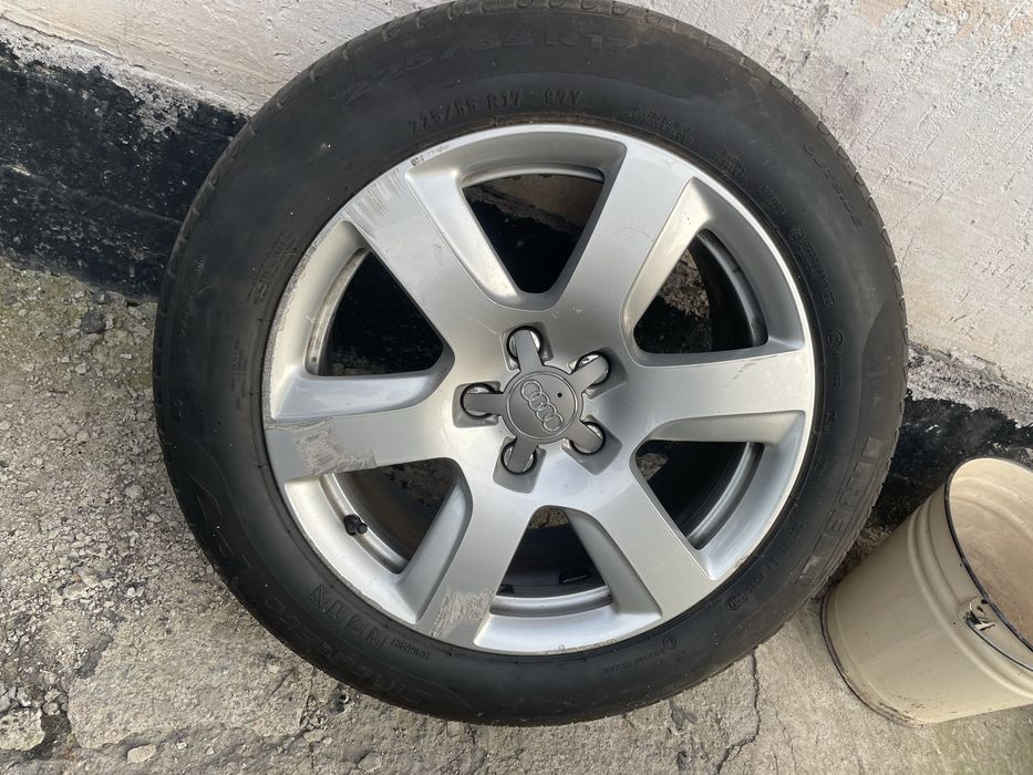 Один диск от ауди р 17 оригинал.