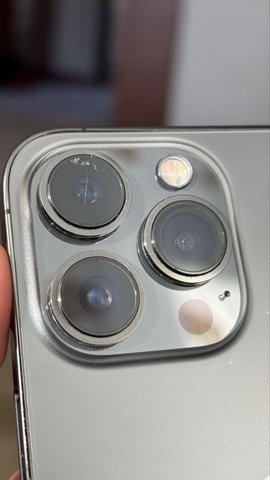 Продам Айфон 13 Про