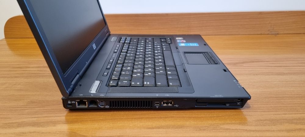 Ноутбук HP Compaq