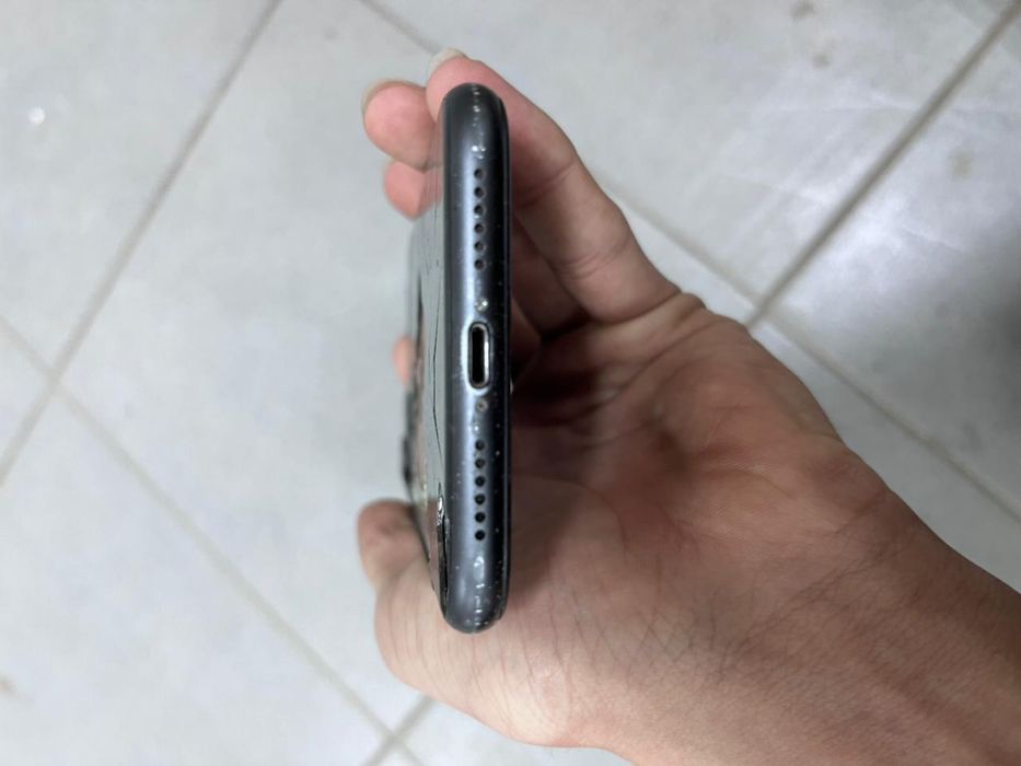 Продам iPhone 11