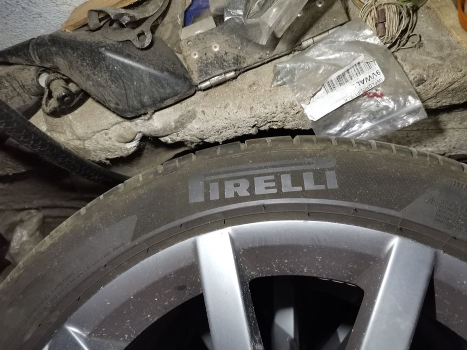 Гуми Pirelli P Zero235/45/R18