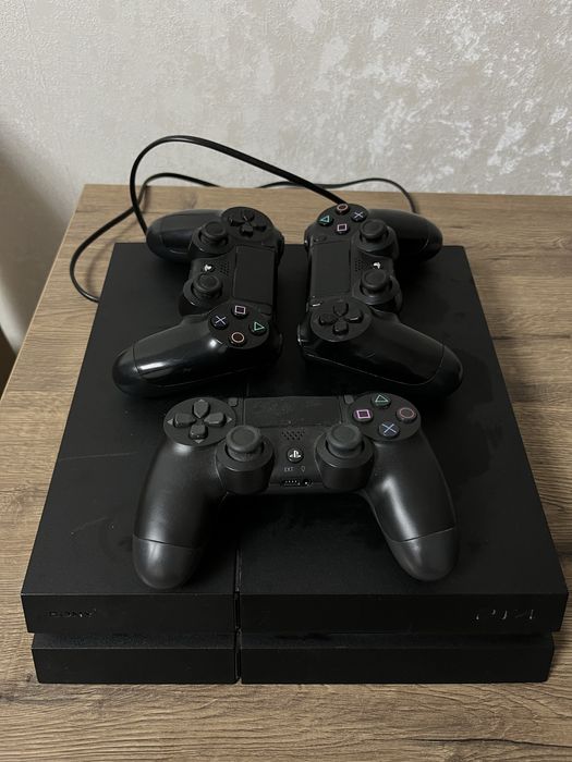 Плестейшн 4 FAT продам