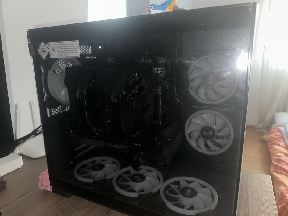 Calculator Gaming Ryzen 7 5800X 3070 8GB 2 monitoare samsung