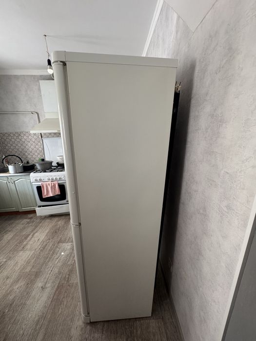 Продам холодильник Indesit C 236G.016