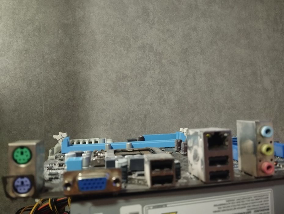 Asus плата в хорошем состоянии