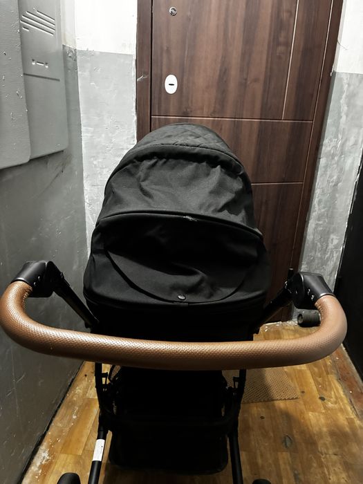 Срочно Коляска Tomix 2в1