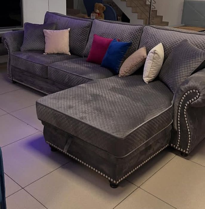 Продам диван Россия