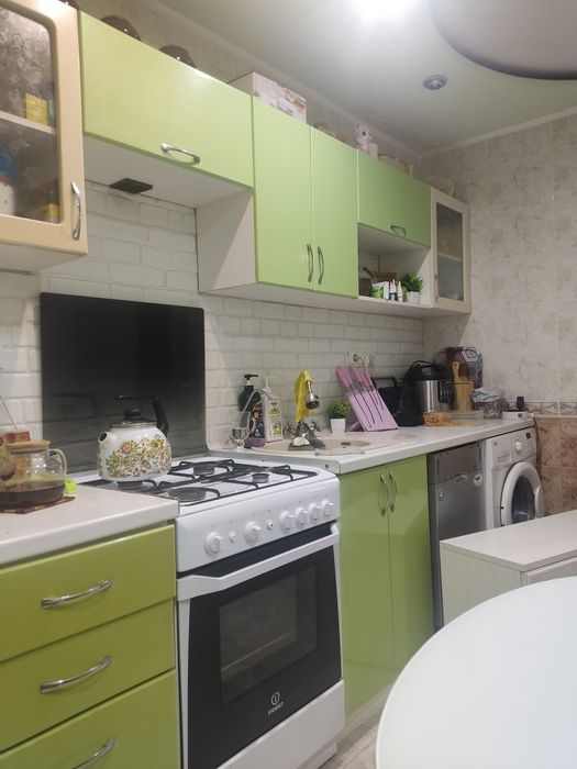 Продам КУХНЮ по частям!