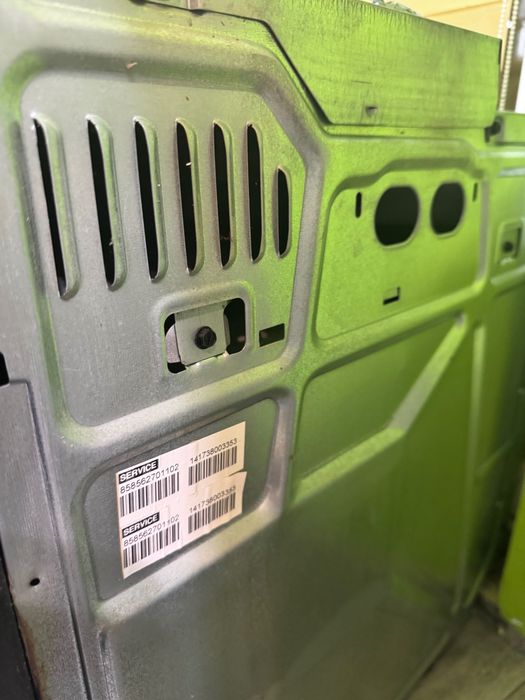 Вградена фурна  с пиролитично почистване