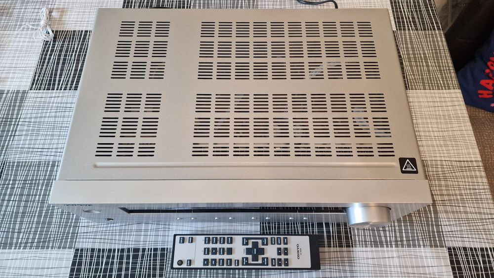 Усилвател Onkyo TX-8220