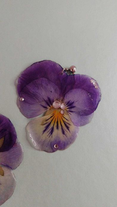 cercei handmade din panselute