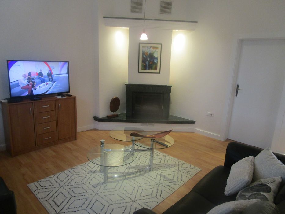 Под наем тристаен суперцентър Пловдив