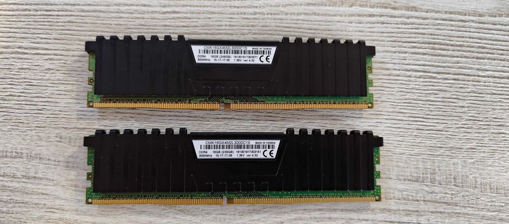 Memorie RAM DDR4 2x8 16gb