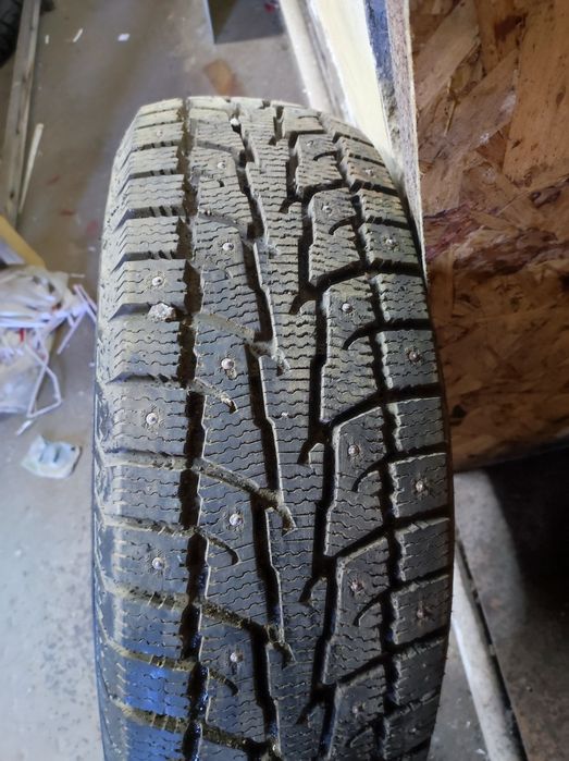 Продам зимние шины