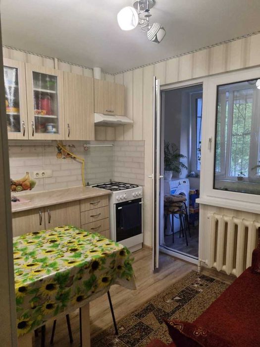 Дава се под наем Едностаен апартамент в София, Фондови жилища - 45 кв.м за 300 € - Снимка #1