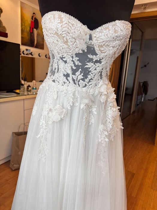 Rochie de mireasa si Voal Milla Nova