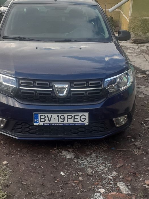 Vând Dacia logan