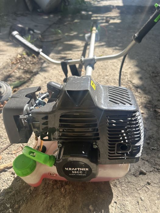 Taiere iarba cu motocoasa