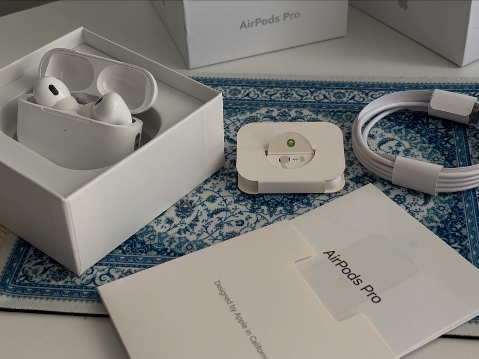airpods аналог разных версий