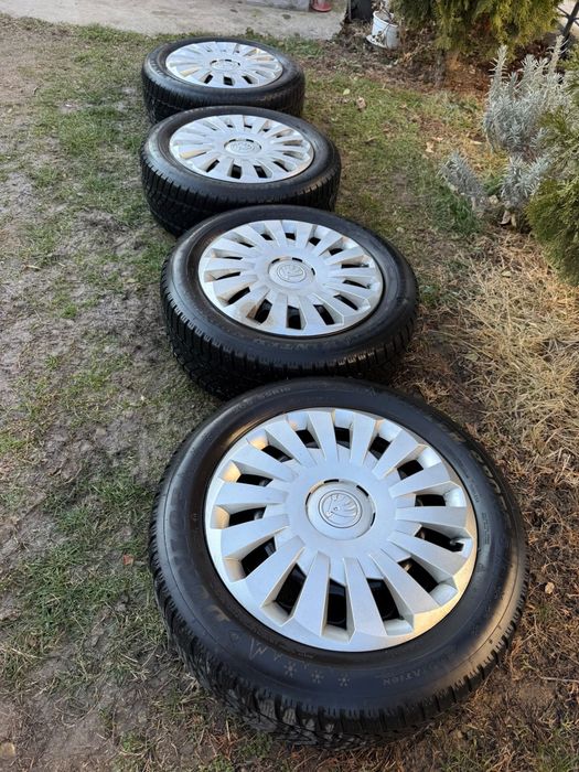 Vand cauciucuri de iarna cu jante (skoda) 205x55 R16