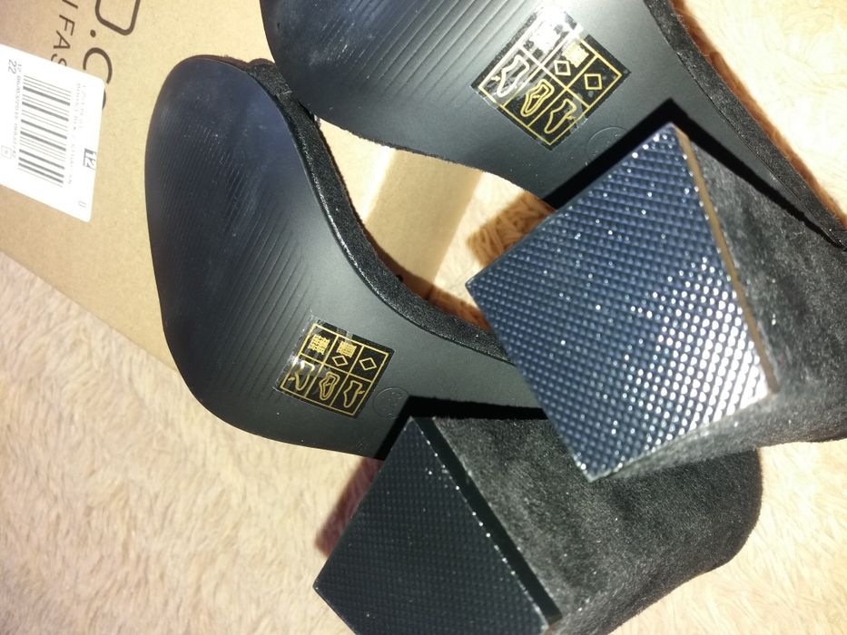 Продам туфли женские