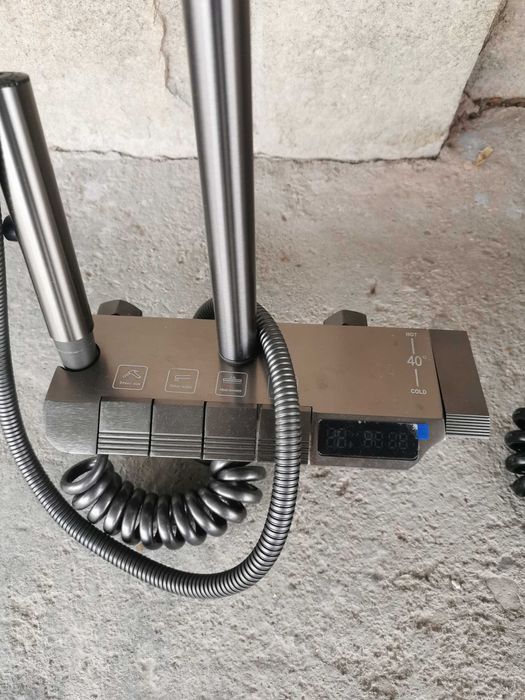 Душ система за баня със луксозен смесител